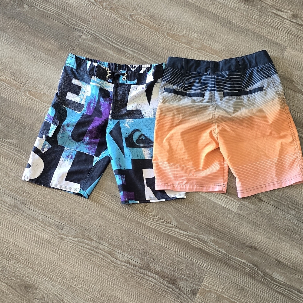 set of 2 Colorful Graphic and Ombre Shorts bots size 10